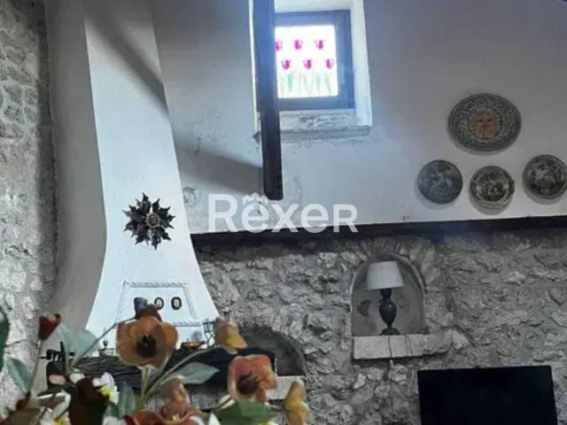 Casa indipendente in vendita a Rocca di Botte AQ