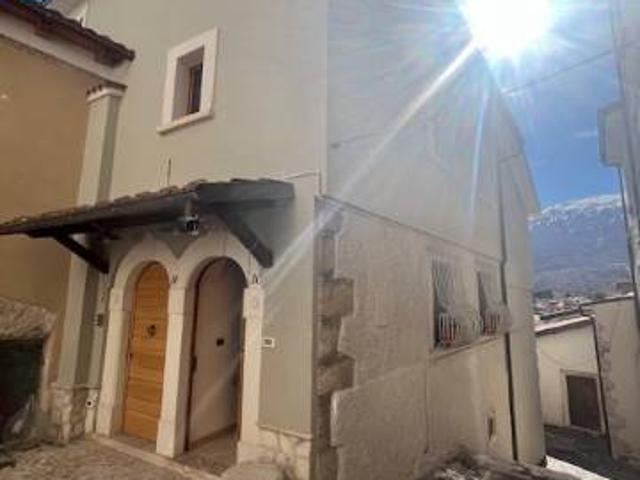 Casa indipendente in vendita a Rocca di Mezzo AQ