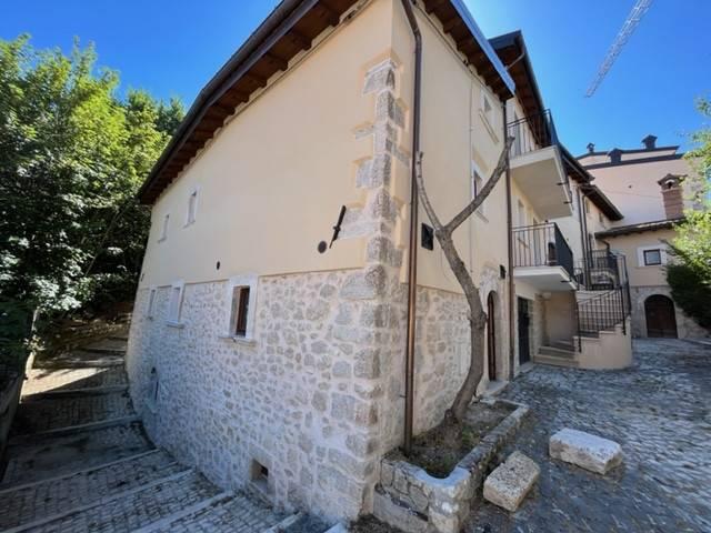 Casa indipendente in vendita a Rocca di Mezzo AQ