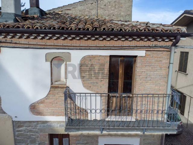 Casa indipendente in vendita a Rocca Santa Maria TE
