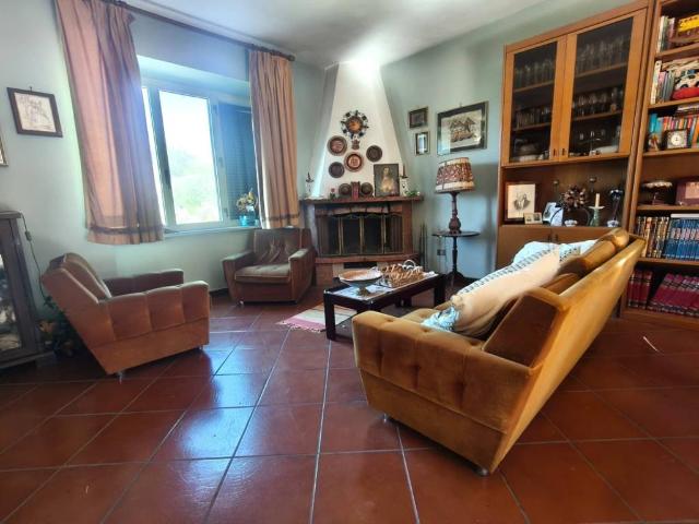 Casa indipendente in vendita a Roccabascerana AV