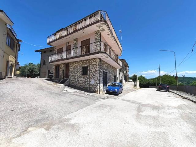 Casa indipendente in vendita a Roccabascerana AV
