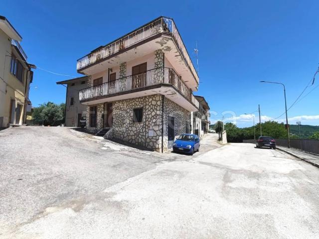 Casa indipendente in vendita a Roccabascerana piazza del Popolo