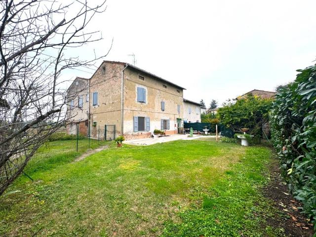 Casa indipendente in vendita a Roccabianca PR