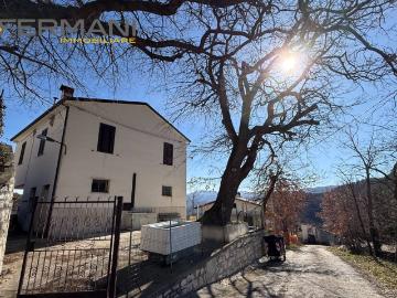 Casa indipendente in vendita a Roccafluvione