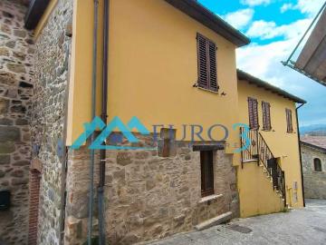 Casa indipendente in vendita a Roccafluvione AP