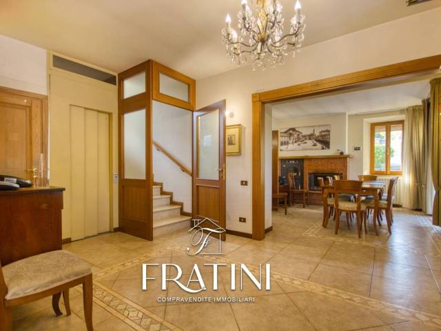 Casa indipendente in vendita a Roccafluvione AP
