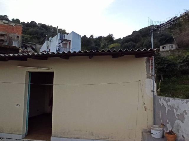 Casa indipendente in vendita a Roccalumera ME