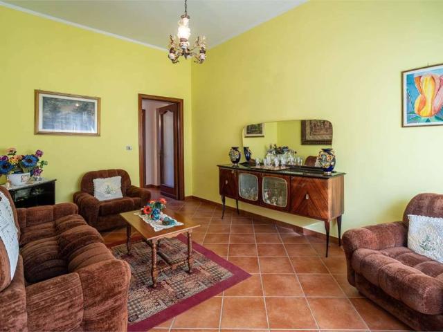 Casa indipendente in vendita a Roccamonfina CE