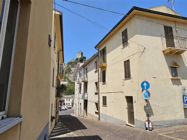 Casa indipendente in vendita a Roccascalegna CH