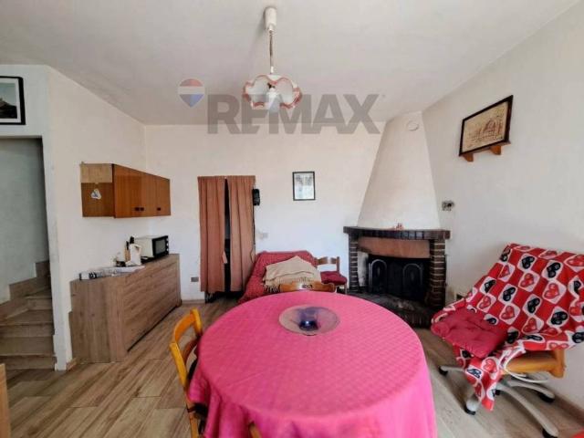 Casa indipendente in vendita a Roccascalegna CH