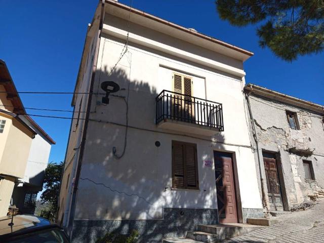 Casa indipendente in vendita a Roccascalegna CH