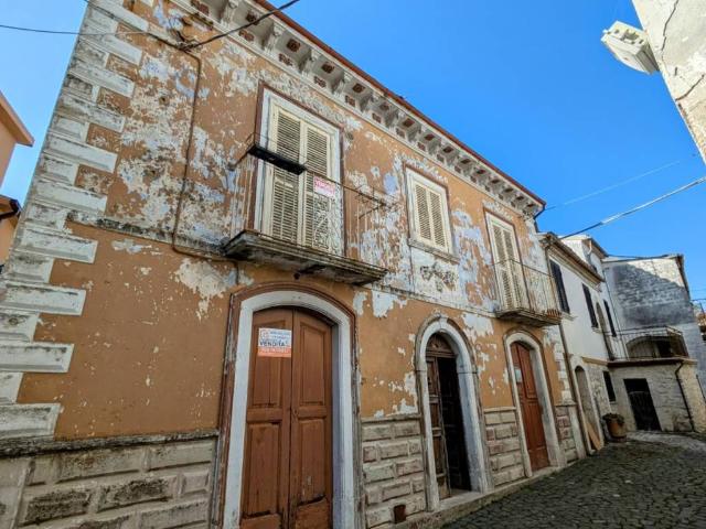 Casa indipendente in vendita a Roccasicura IS