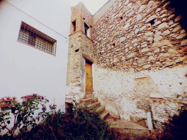 Casa indipendente in vendita a Roccella Ionica RC
