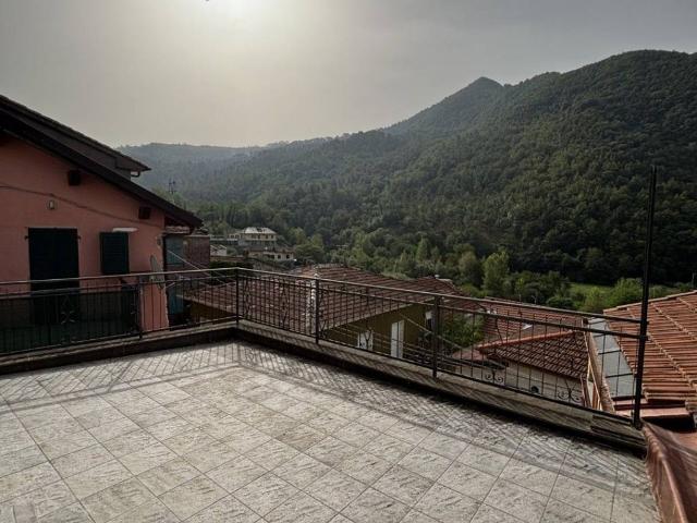 Casa indipendente in vendita a Rocchetta di Vara SP