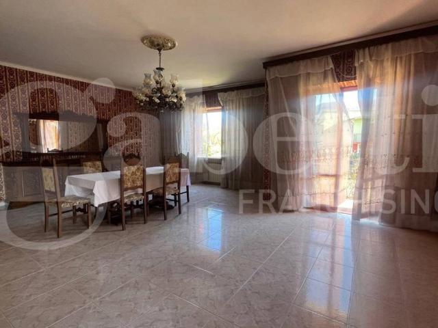 Casa indipendente in vendita a Rocchetta e Croce CE