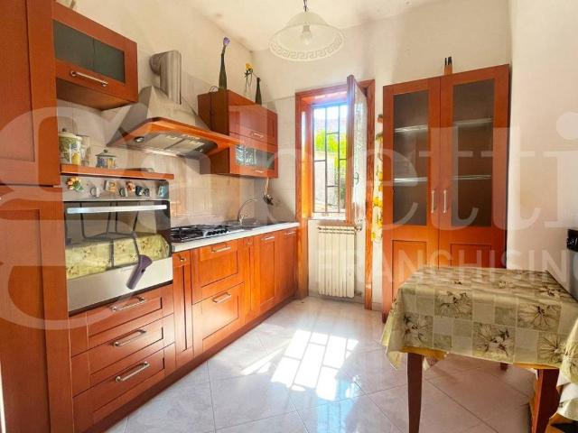 Casa indipendente in vendita a Rocchetta e Croce CE
