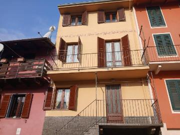 Casa indipendente in vendita a Rocchetta Tanaro AT