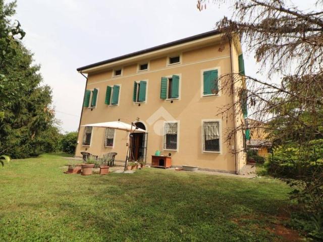 Casa indipendente in vendita a Rodigo via Borghetto, 11