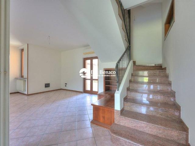 Casa indipendente in vendita a Roè Volciano BS
