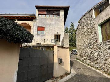 Casa indipendente in vendita a Roè Volciano BS