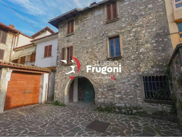 Casa indipendente in vendita a Roè Volciano BS