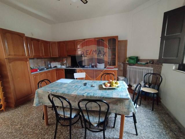 Casa indipendente in vendita a Roggiano Gravina