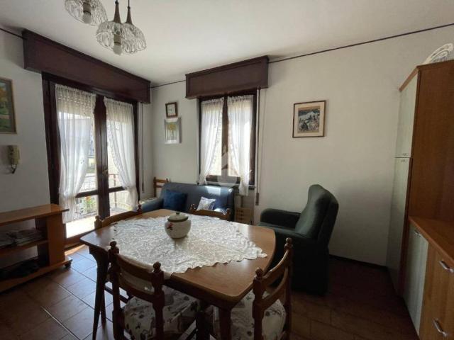 Casa indipendente in vendita a Rogno BG