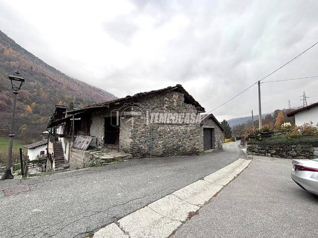 Casa indipendente in vendita a Roisan AO