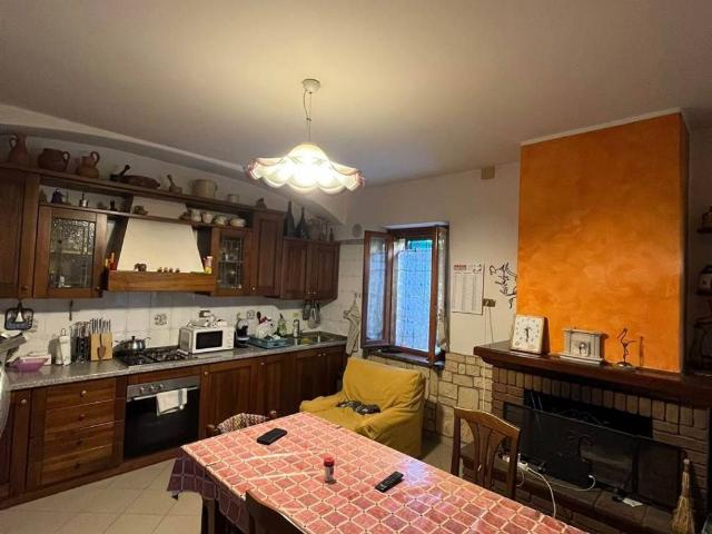 Casa indipendente in vendita a Rolo RE