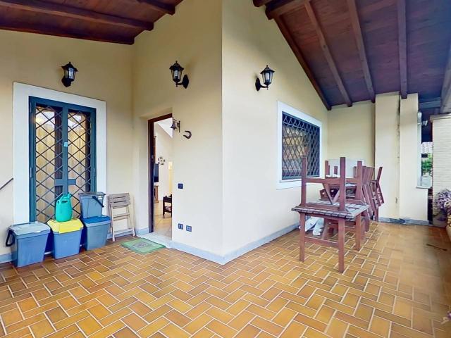 Casa indipendente in vendita a Roma