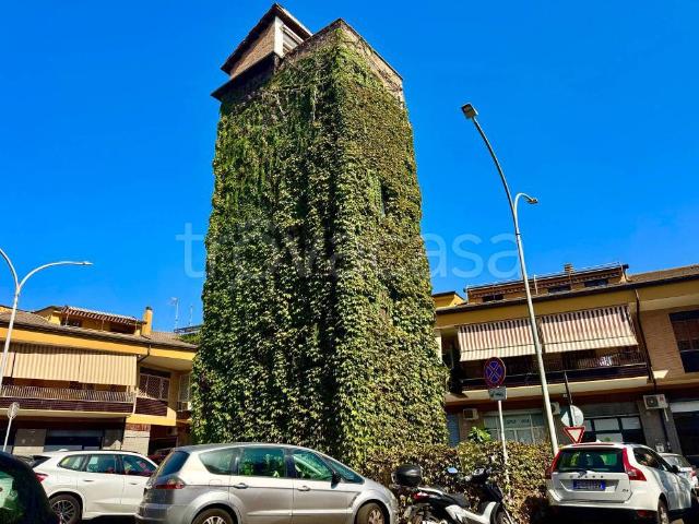 Casa indipendente in vendita a Roma via Gustavo Giovannoni, Mezzocammino