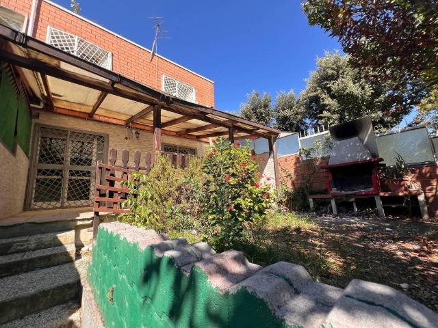 Casa indipendente in vendita a Roma RM