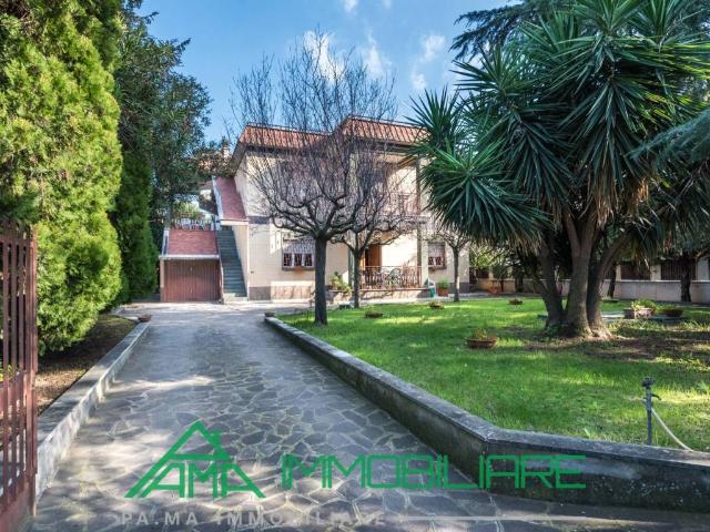 Casa indipendente in vendita a Roma RM