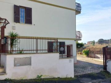 Casa indipendente in vendita a Roma RM