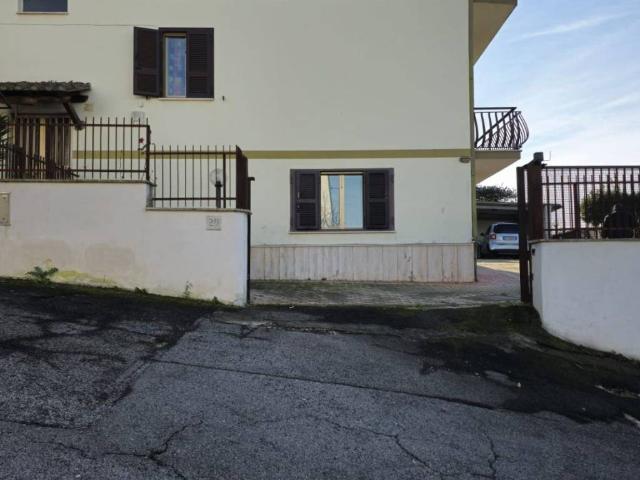 Casa indipendente in vendita a Roma RM