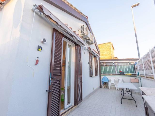Casa indipendente in vendita a Roma RM