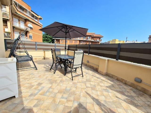 Casa indipendente in vendita a Roma RM