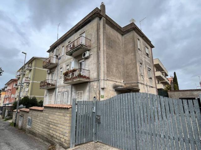 Casa indipendente in vendita a Roma RM