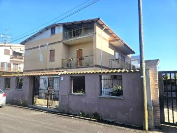 Casa indipendente in vendita a Roma RM