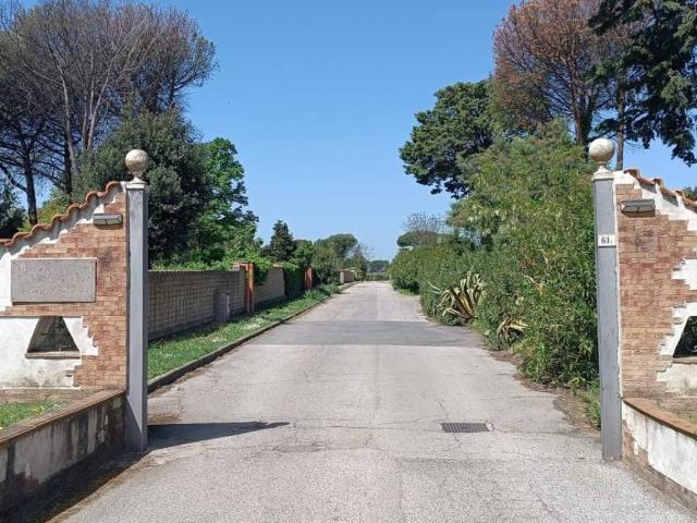 Casa indipendente in vendita a Roma RM