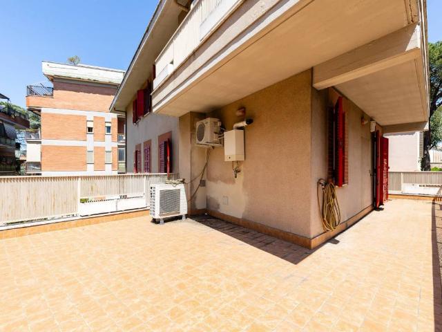 Casa indipendente in vendita a Roma RM