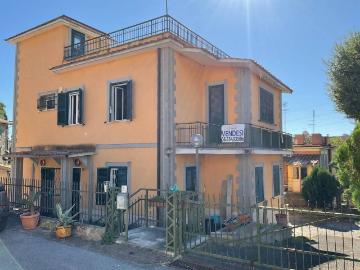 Appartamento in vendita a Roma RM