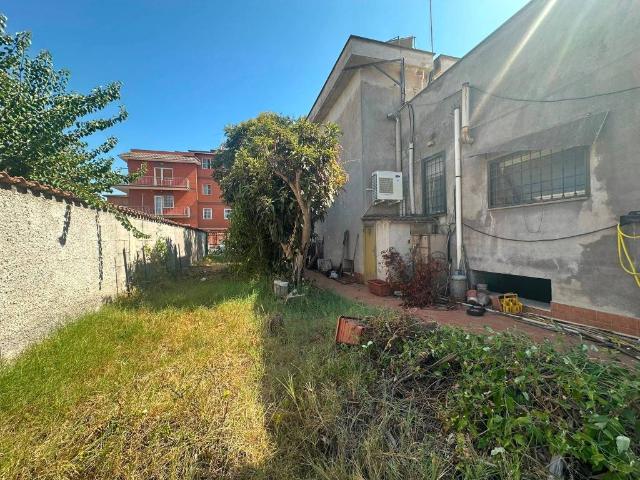 Casa indipendente in vendita a Roma RM
