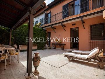 Casa indipendente in vendita a Roma RM