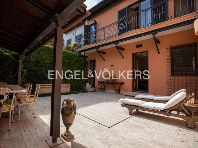 Casa indipendente in vendita a Roma RM