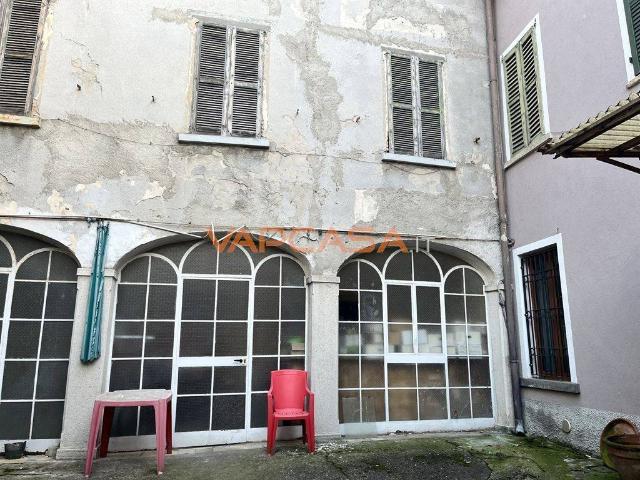 Palazzo / Stabile in vendita a Romano di Lombardia BG