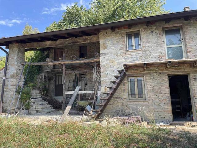 Casa indipendente in vendita a Romagnese PV