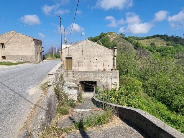 Casa indipendente in vendita a Rometta ME