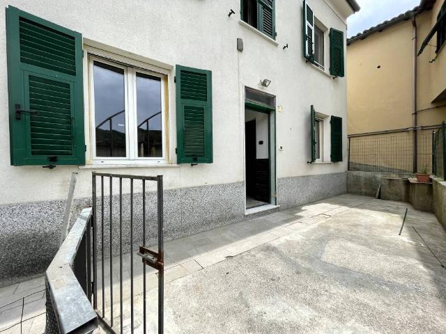 Casa indipendente in vendita a Ronco Scrivia GE